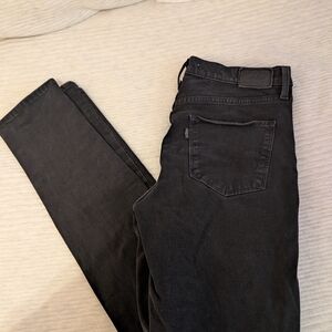 Levi's Black Skinny Jeans with Modern Stretch